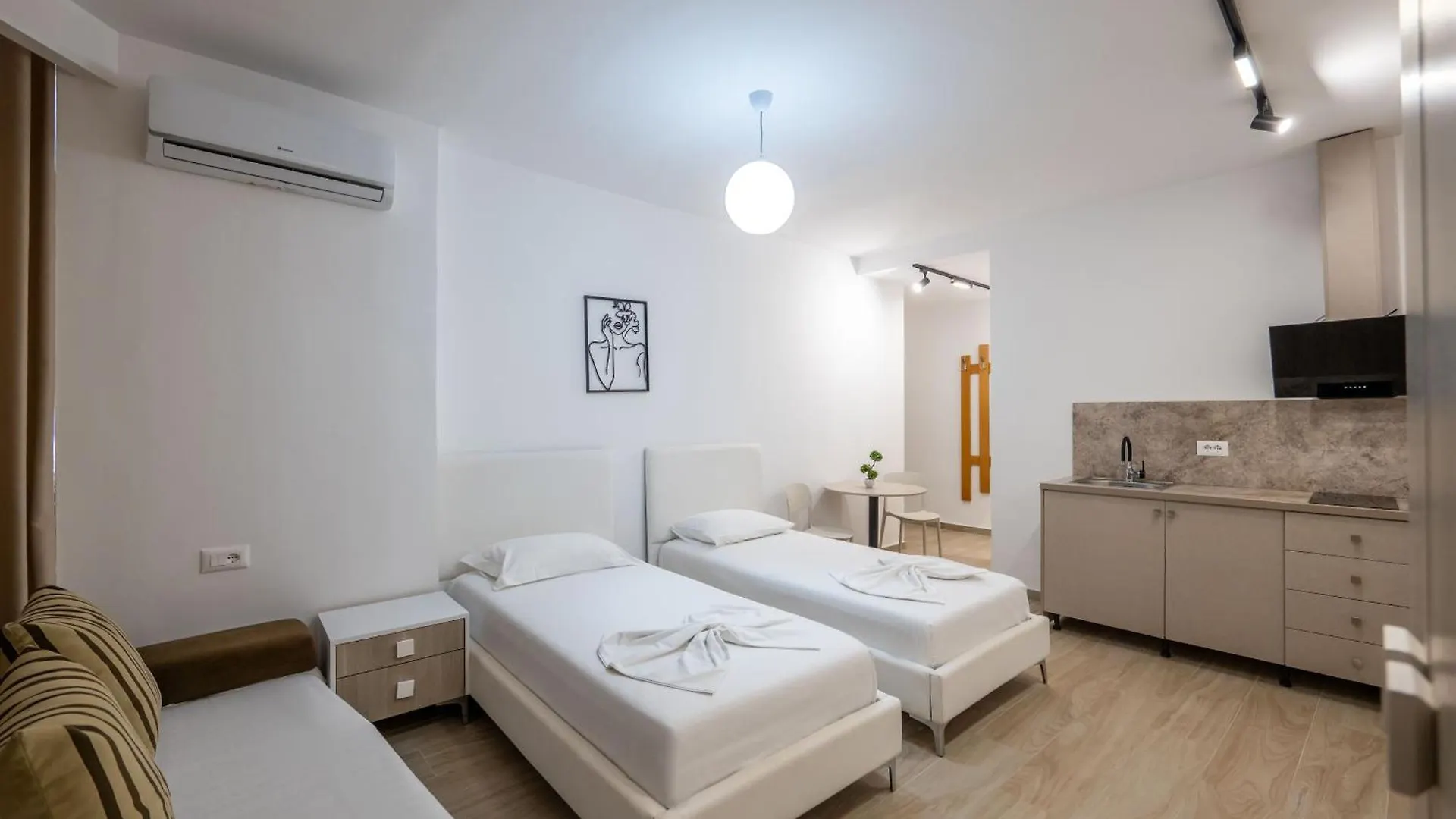 Al Mare Rooms Sarandë Apartment