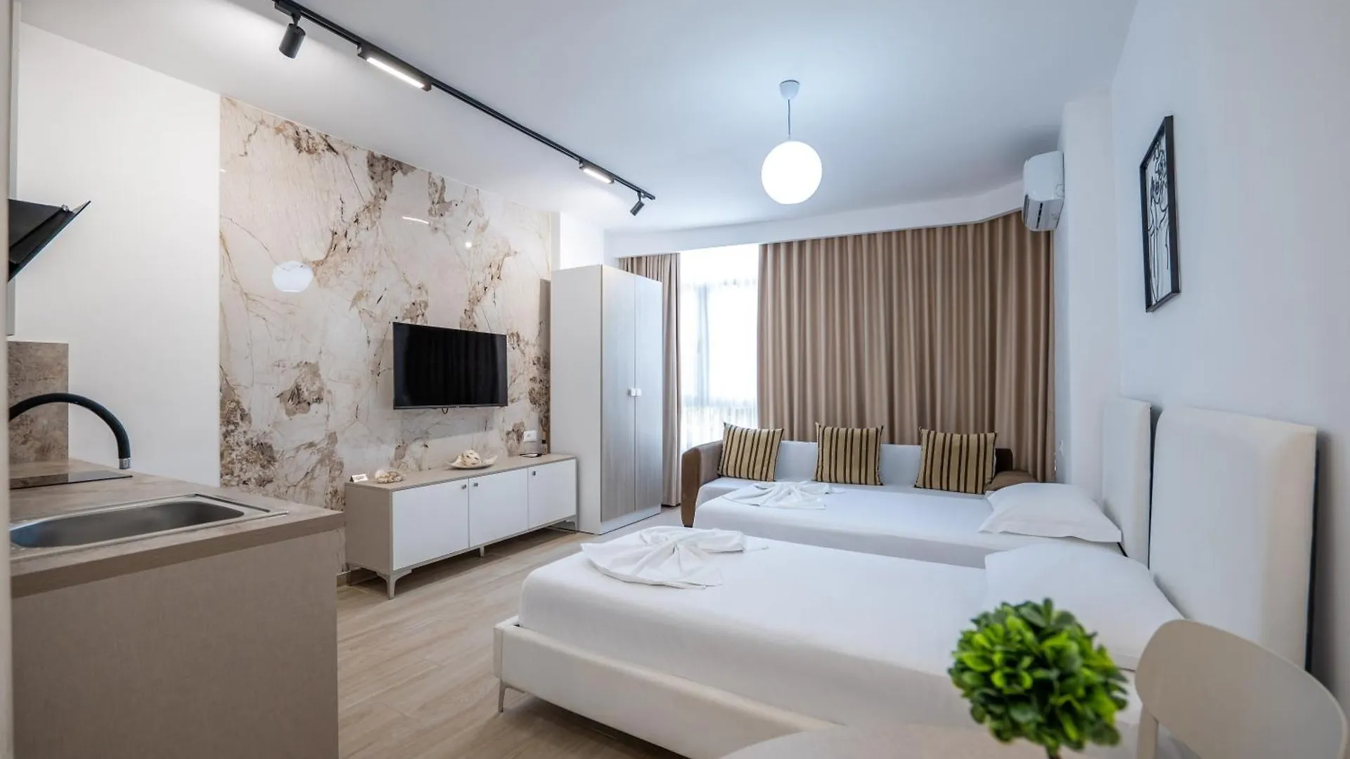 Al Mare Rooms Sarandë Apartment