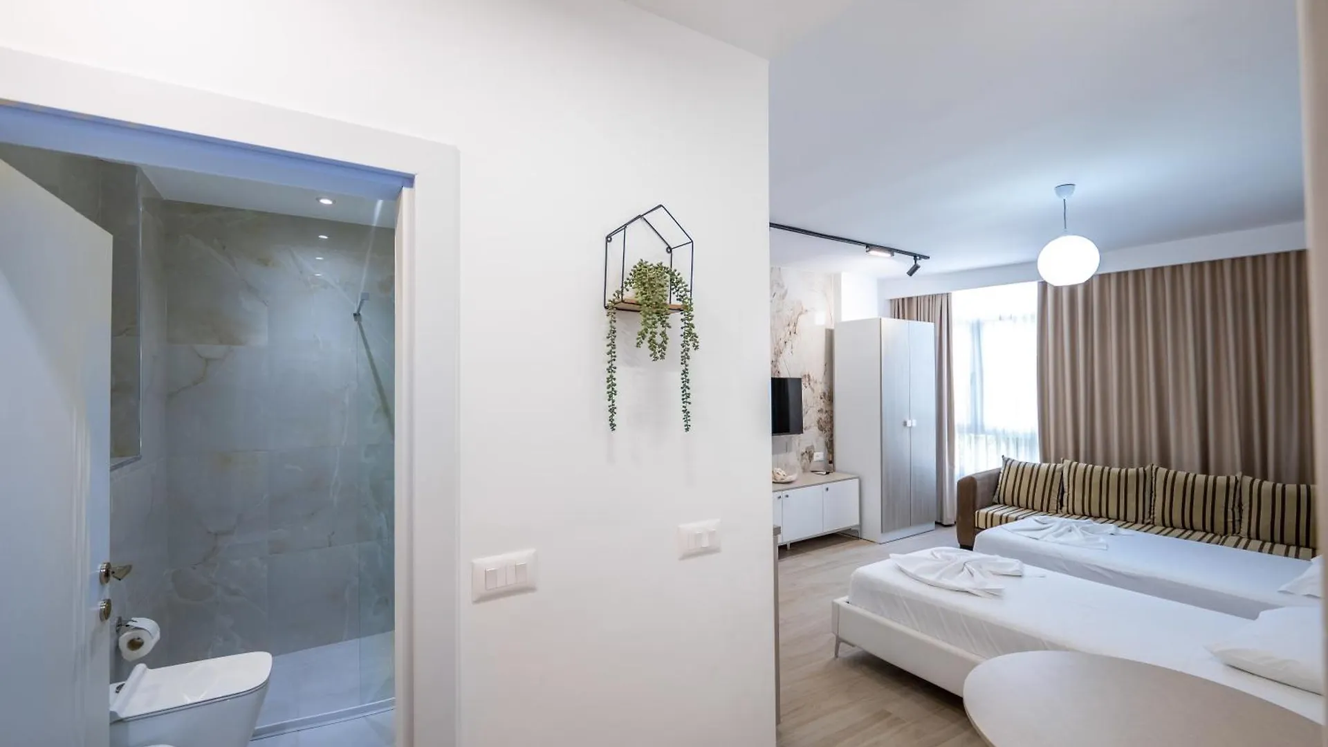 Al Mare Rooms Sarandë 0*,  Albanien