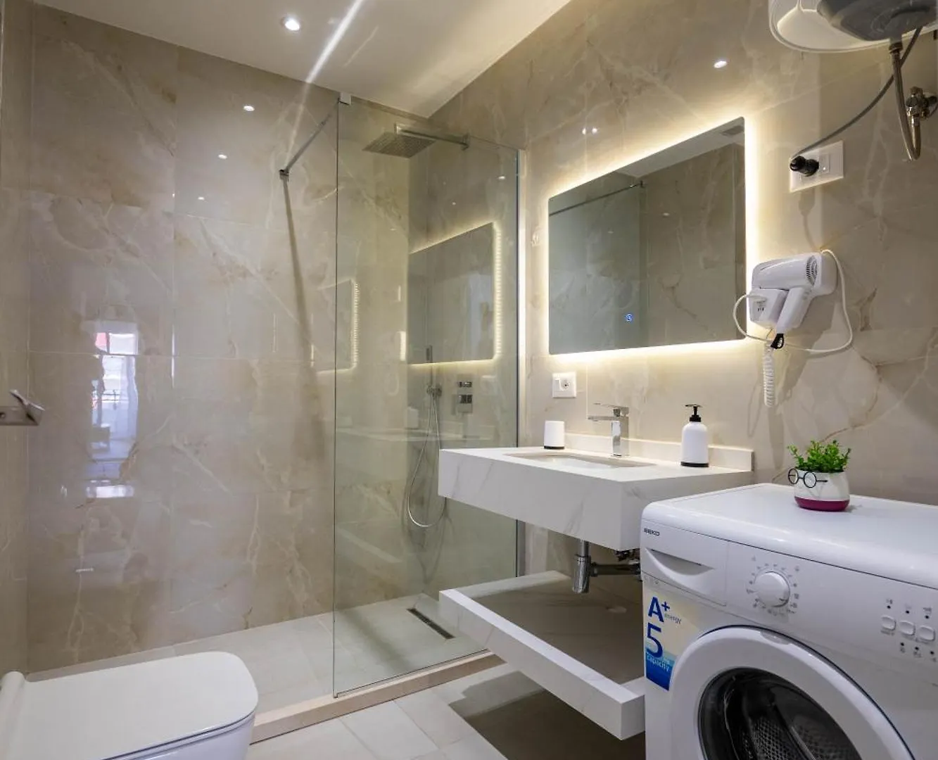 Al Mare Rooms Sarandë Apartment