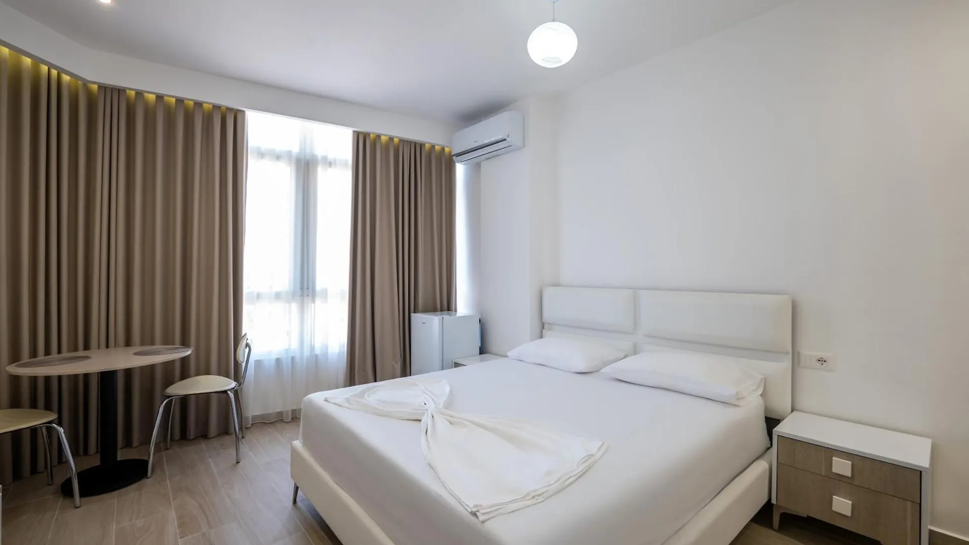 Apartment Al Mare Rooms Sarandë