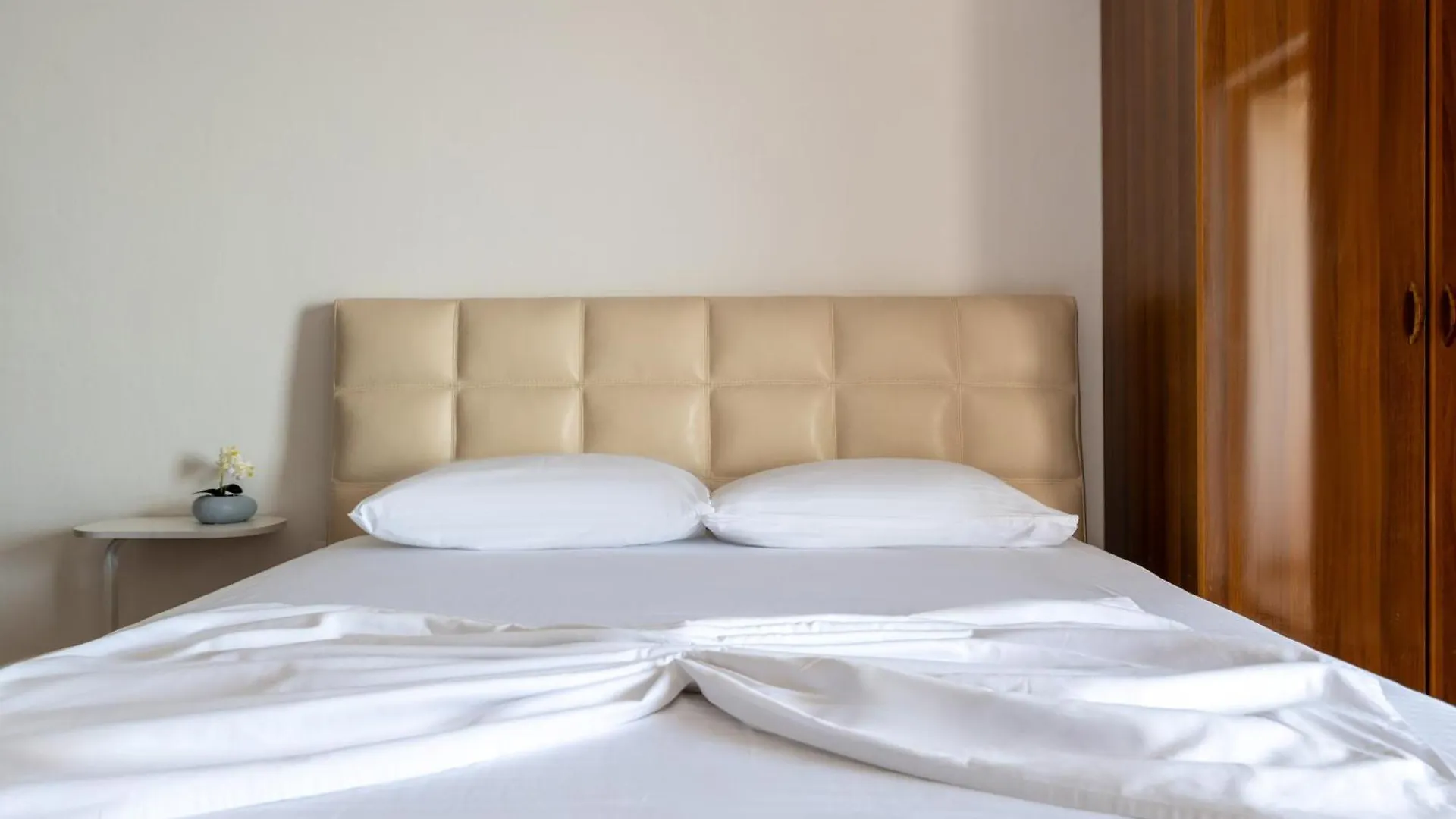 Apartment Al Mare Rooms Sarandë
